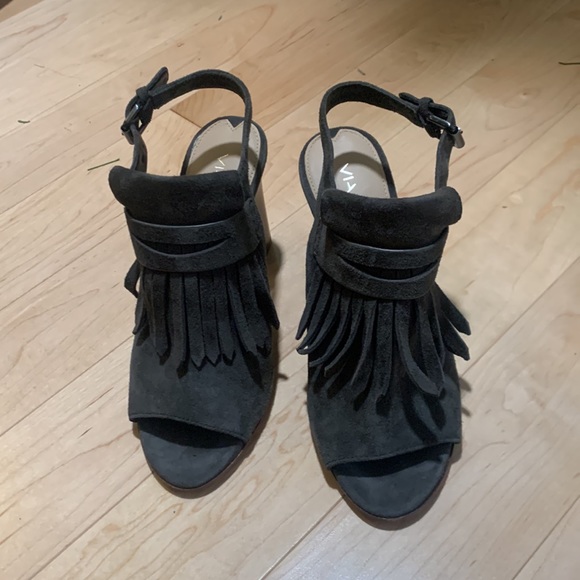 Suede Shoes - Picture 2 of 6